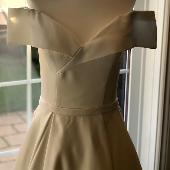Terani Couture Wedding/Engagement Dress in White - Picture 3 of 12